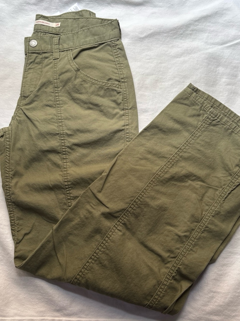 Levi’s Superlow Cargos